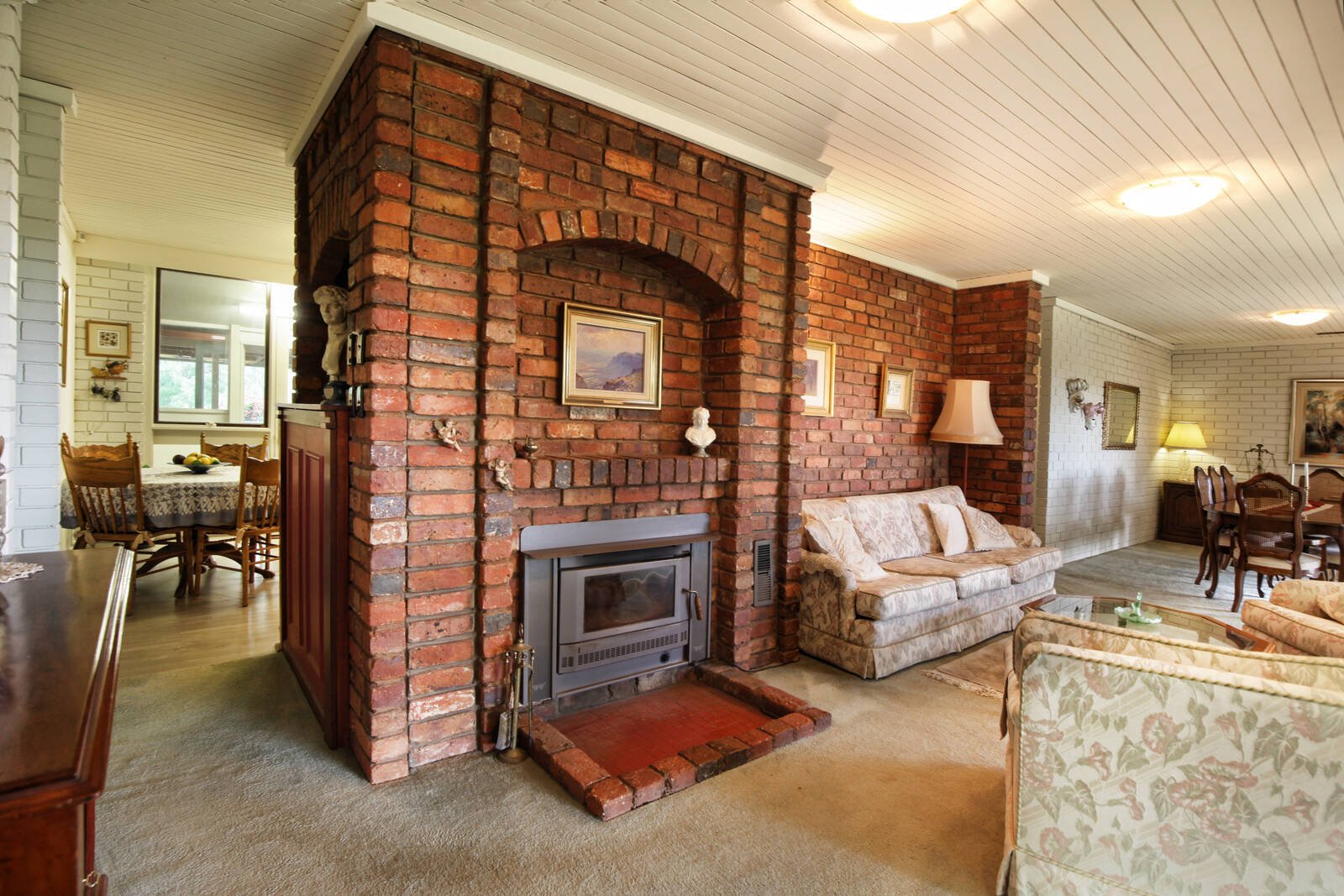 Real Estate and Property in 134 Crows Road, Woodend, VIC