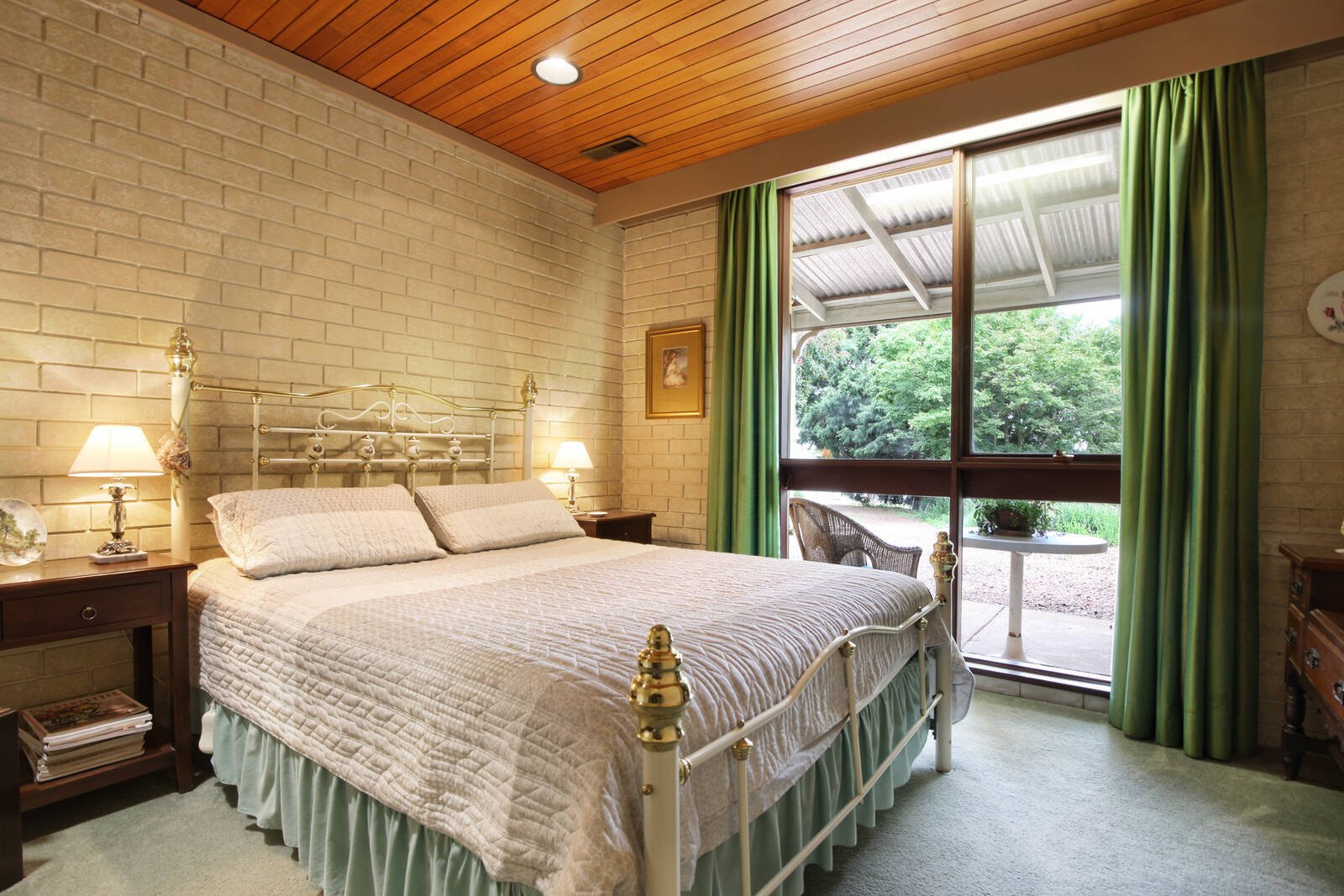 Real Estate and Property in 134 Crows Road, Woodend, VIC