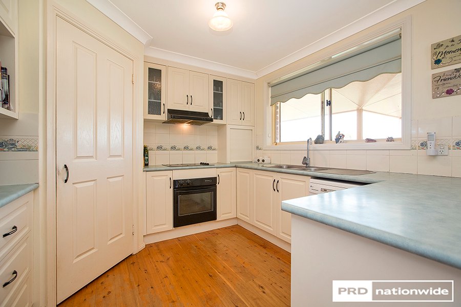 134 Elizabeth Drive TAMWORTH 4
