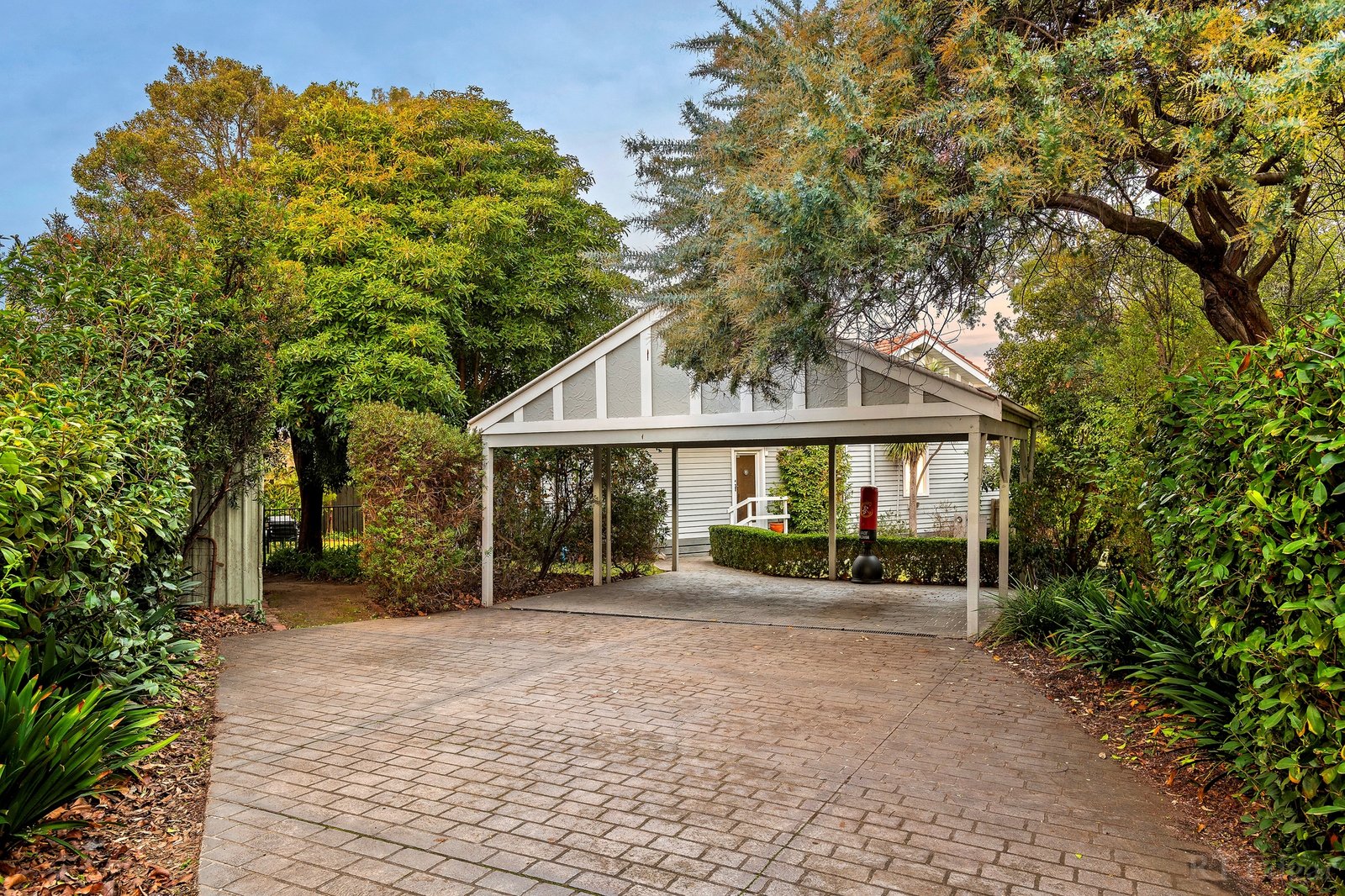 Real Estate and Property in 134 Fordham Avenue, Camberwell, VIC