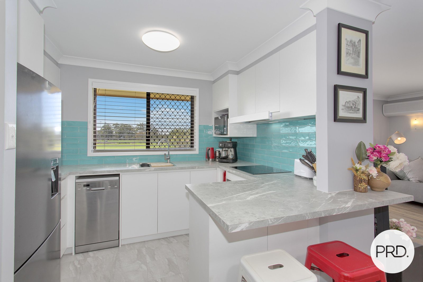 1/34 Lake Street LAURIETON 2