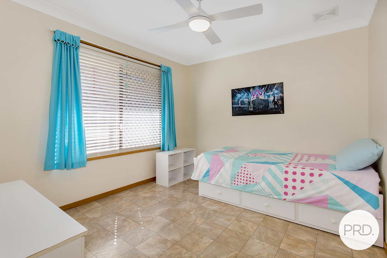 1/34 Lake Street LAURIETON 9