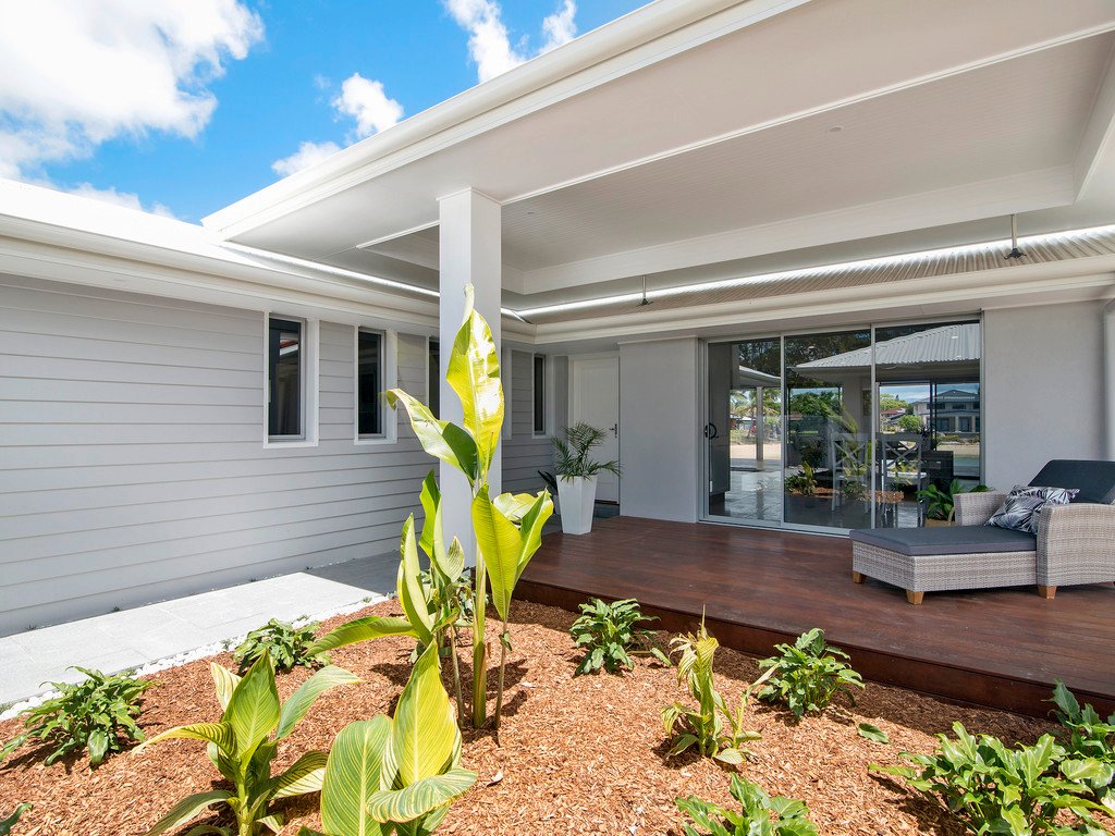 134 Melaleuca Drive PALM BEACH 17