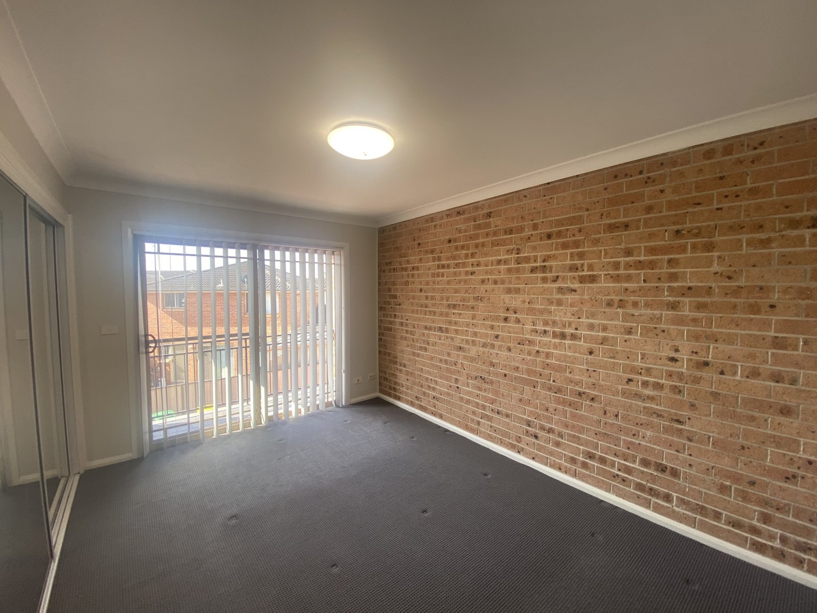 13/4 Myall Road CASULA 8