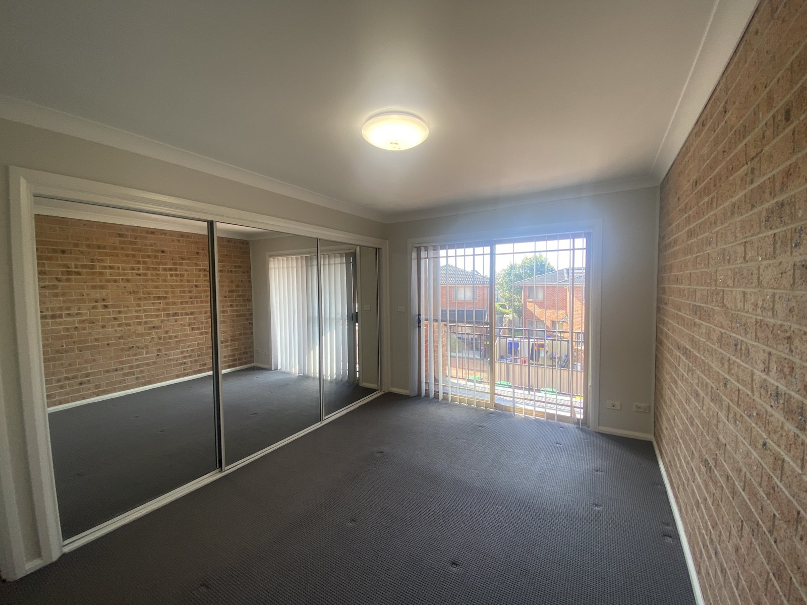 13/4 Myall Road CASULA 9