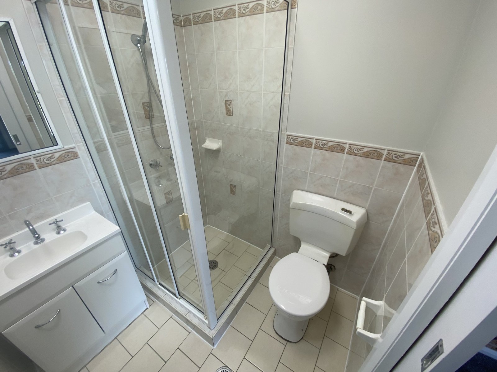 13/4 Myall Road CASULA 10