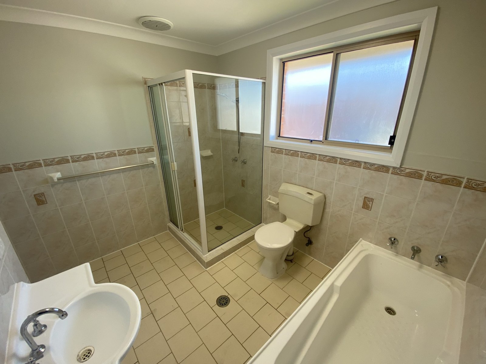 13/4 Myall Road CASULA 12