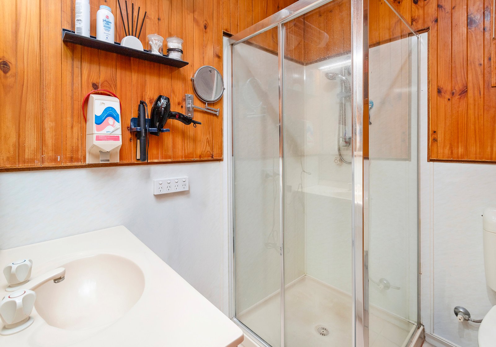 134 Nottingham Street BERKELEY 5