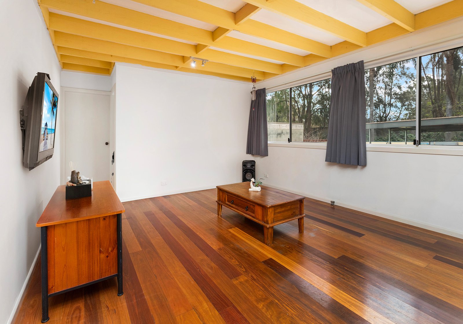 134 Nottingham Street BERKELEY 6