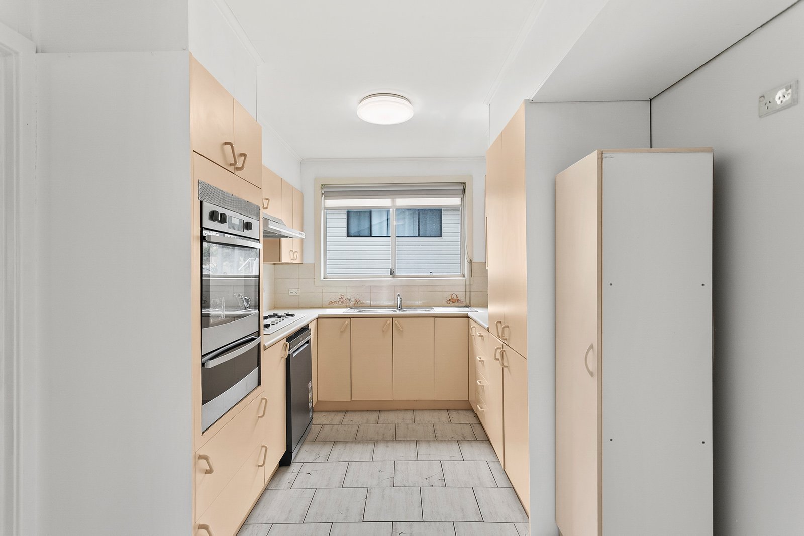 134 Nottingham Street BERKELEY 3