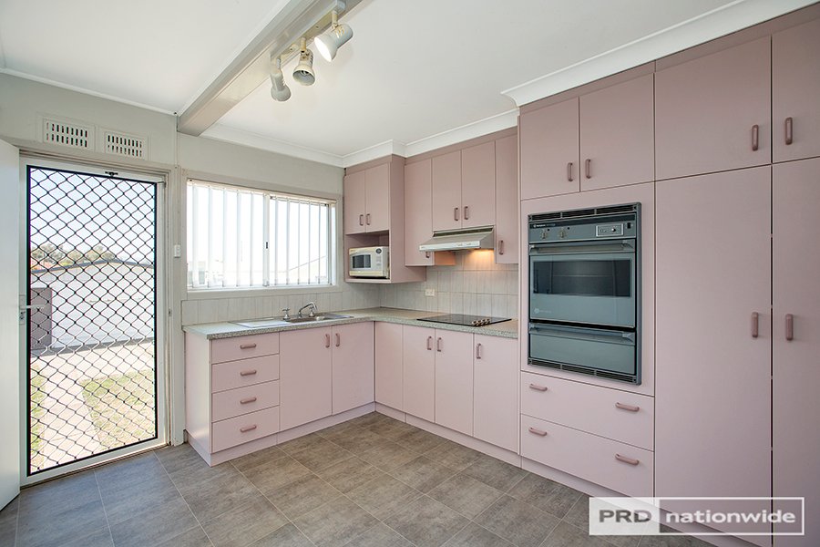 134 Robert Street TAMWORTH 3