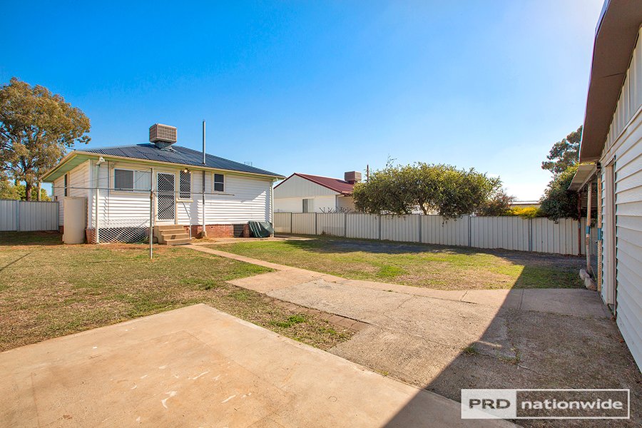 134 Robert Street TAMWORTH 4