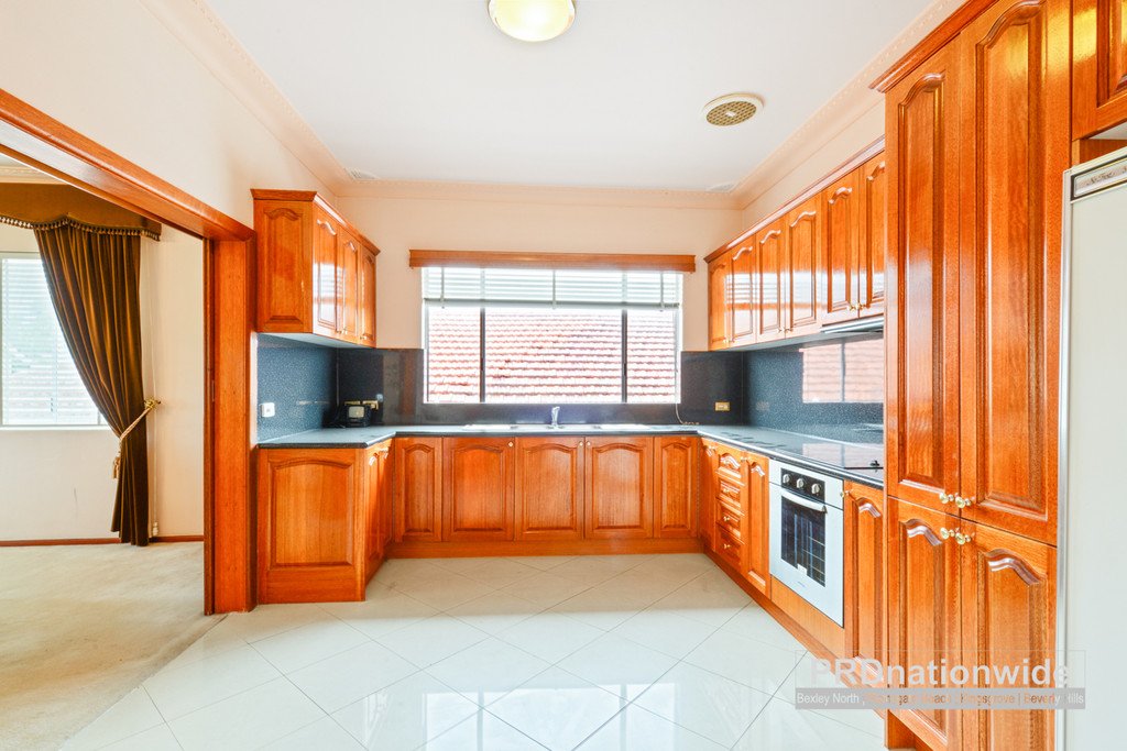 134 Staples Street KINGSGROVE 8