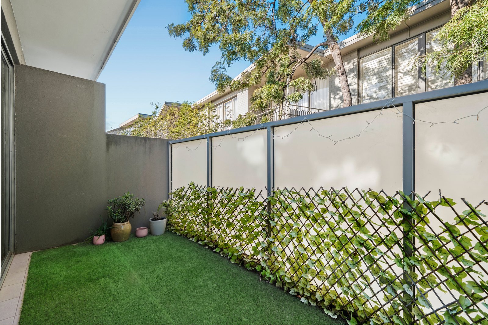 Gallery: 13/4 The Avenue