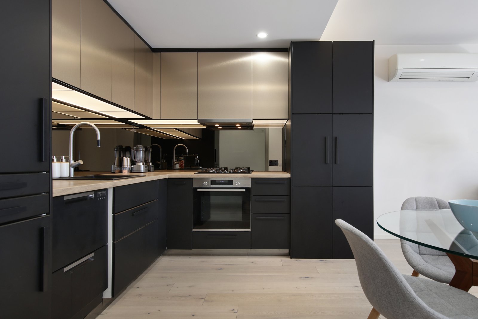 Gallery: 13/4 Victoria Street