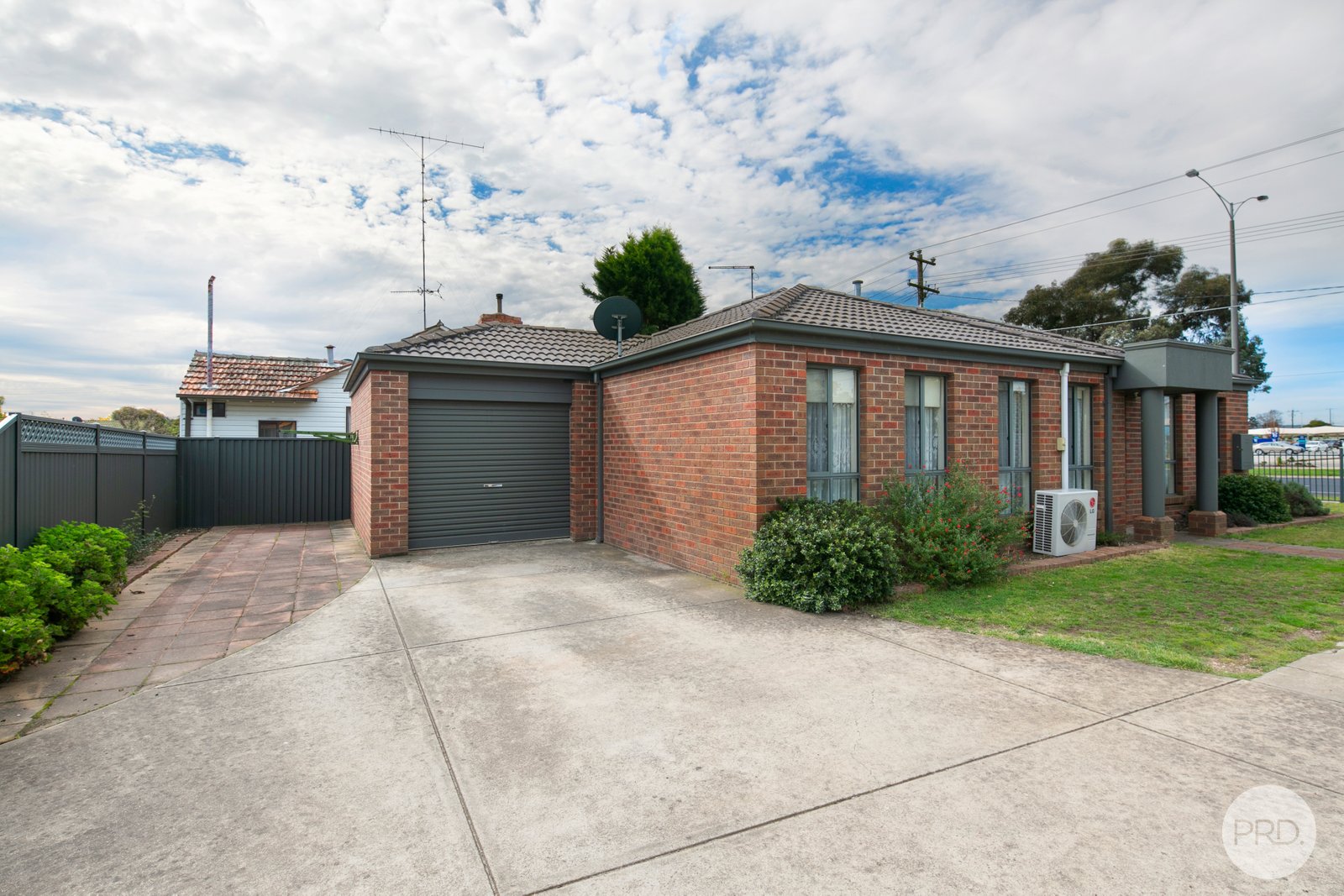 1/343 Gillies Street North WENDOUREE 11