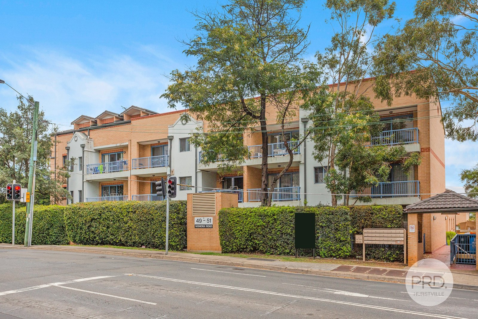 13/49-51 Woniora Road HURSTVILLE 1