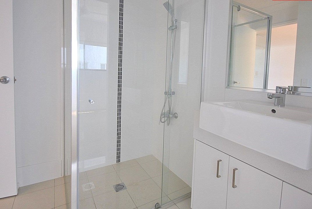 1/35-39 Central Street LABRADOR 6