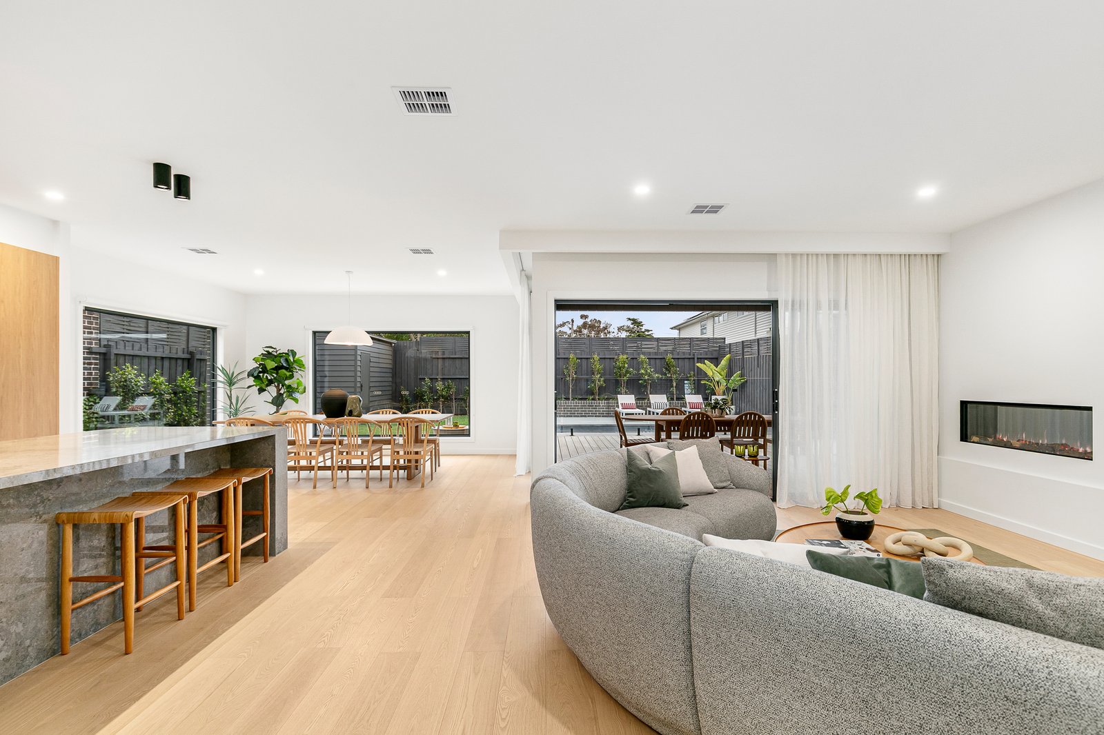 Gallery: 135 Blackshaws Road