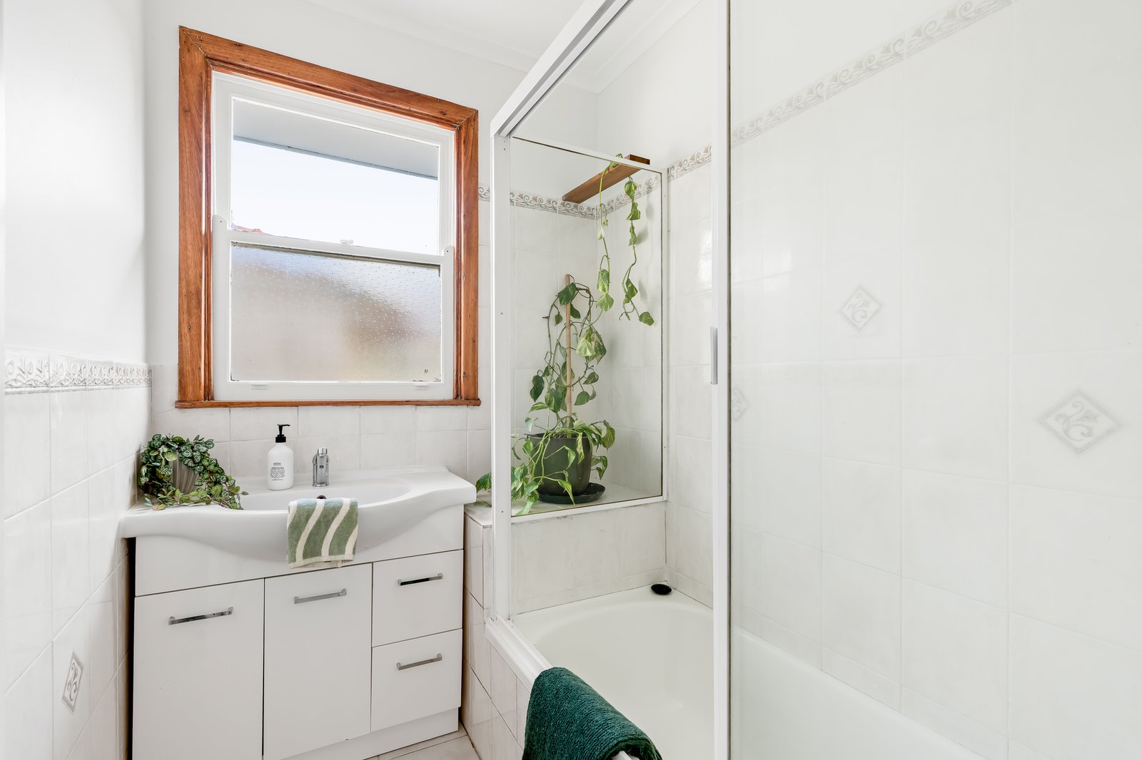 Real Estate and Property in 1/35 Clements Grove, Reservoir, VIC