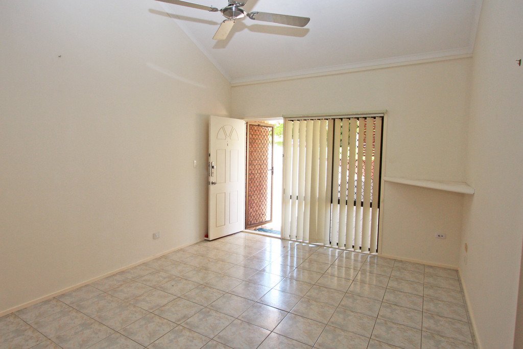 1/35 Corunna Crescent ASHMORE 6