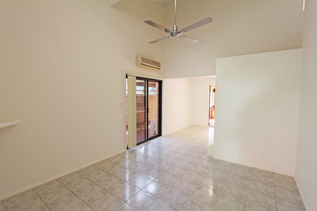 1/35 Corunna Crescent ASHMORE 7