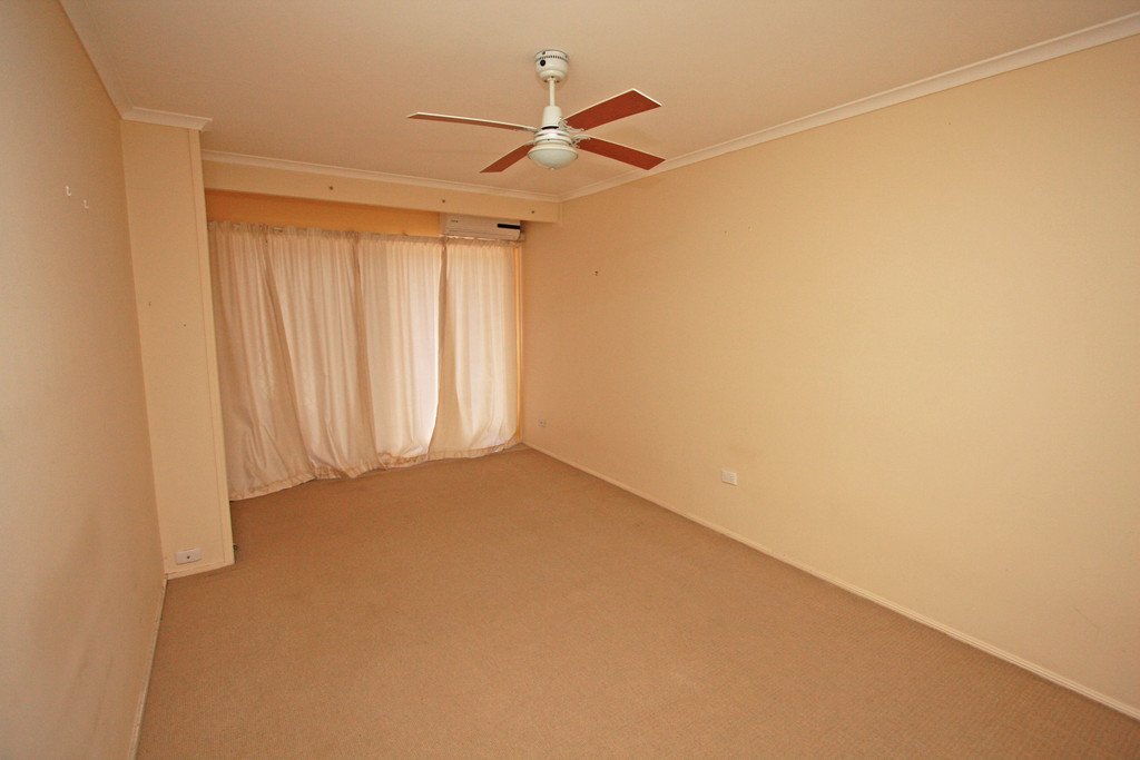 1/35 Corunna Crescent ASHMORE 10