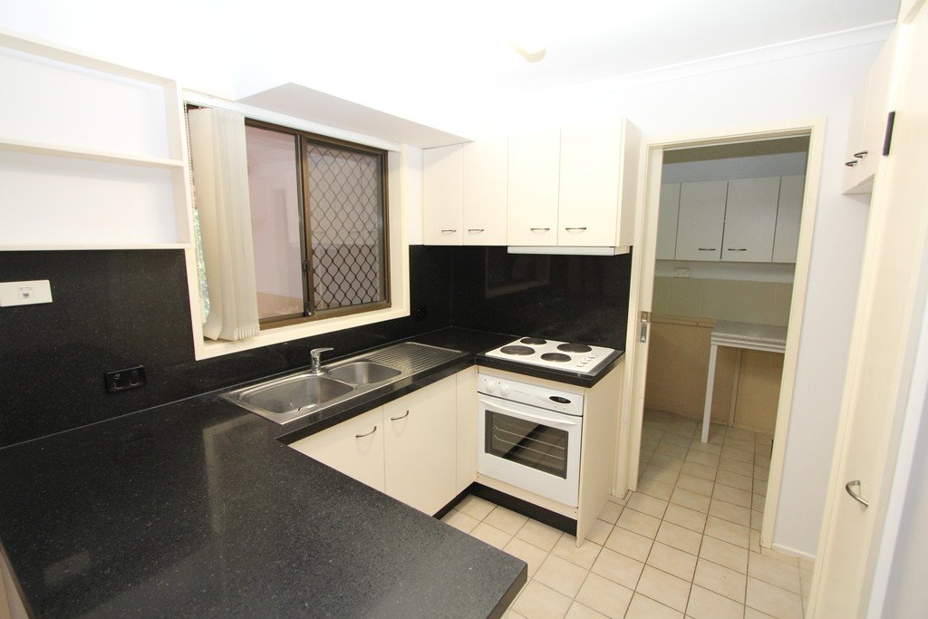 1/35 Corunna Crescent ASHMORE 5