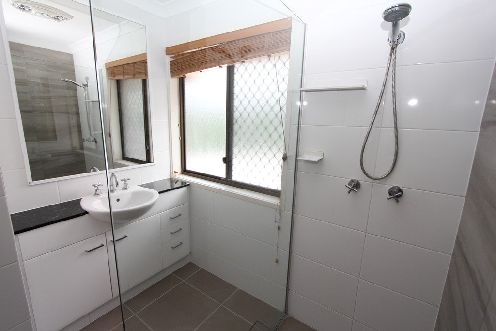 1/35 Corunna Crescent ASHMORE 10