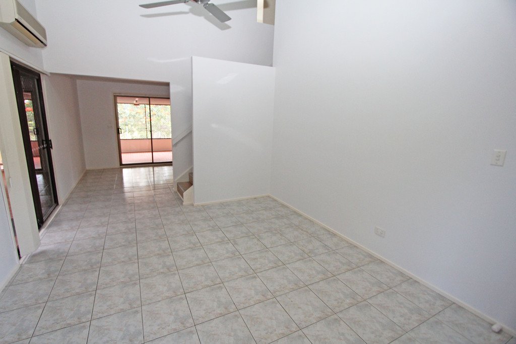 1/35 Corunna Crescent ASHMORE 3