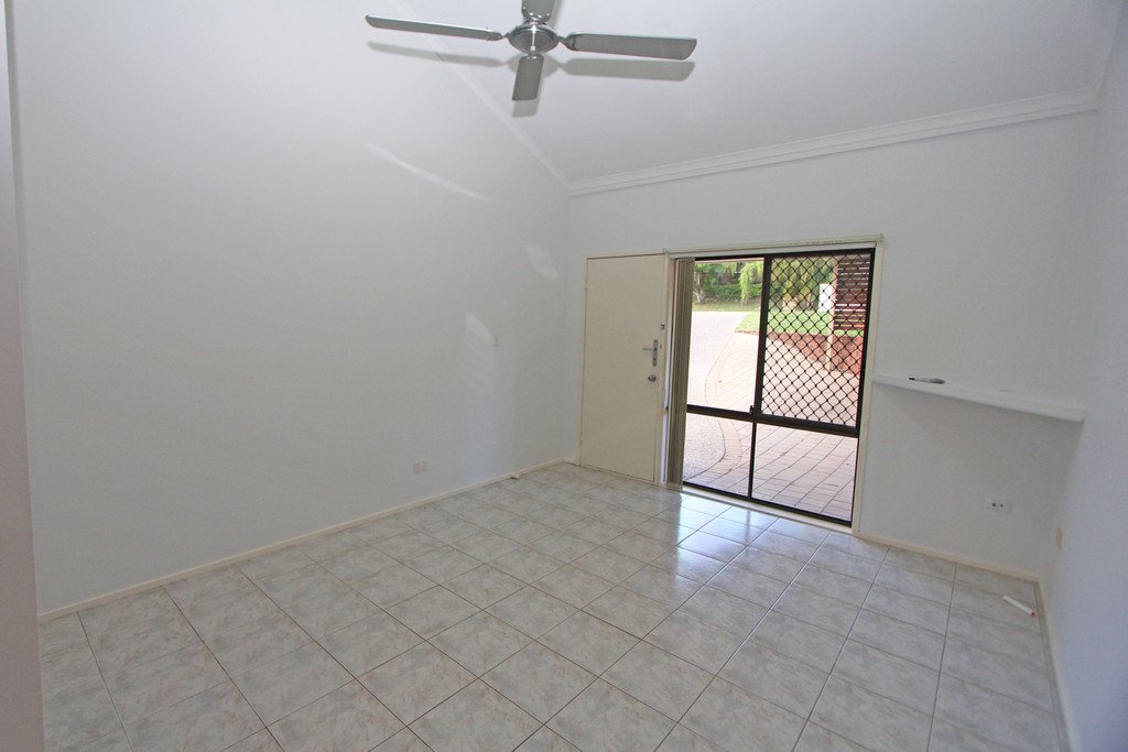 1/35 Corunna Crescent ASHMORE 5