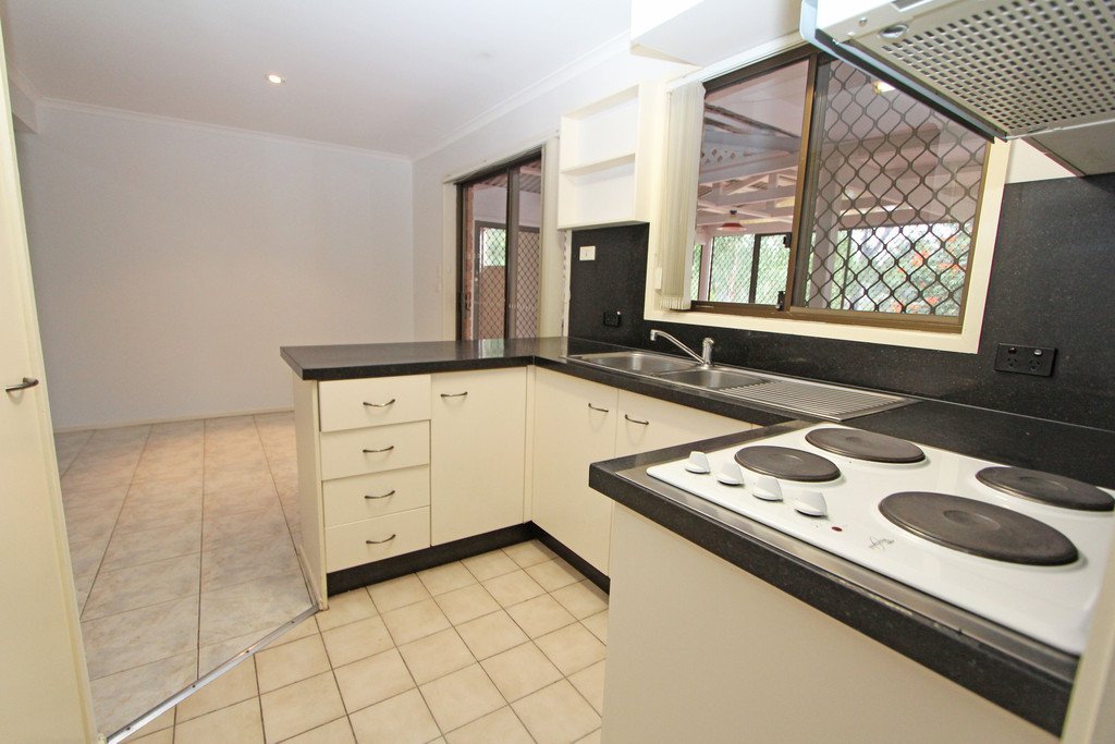 1/35 Corunna Crescent ASHMORE 7
