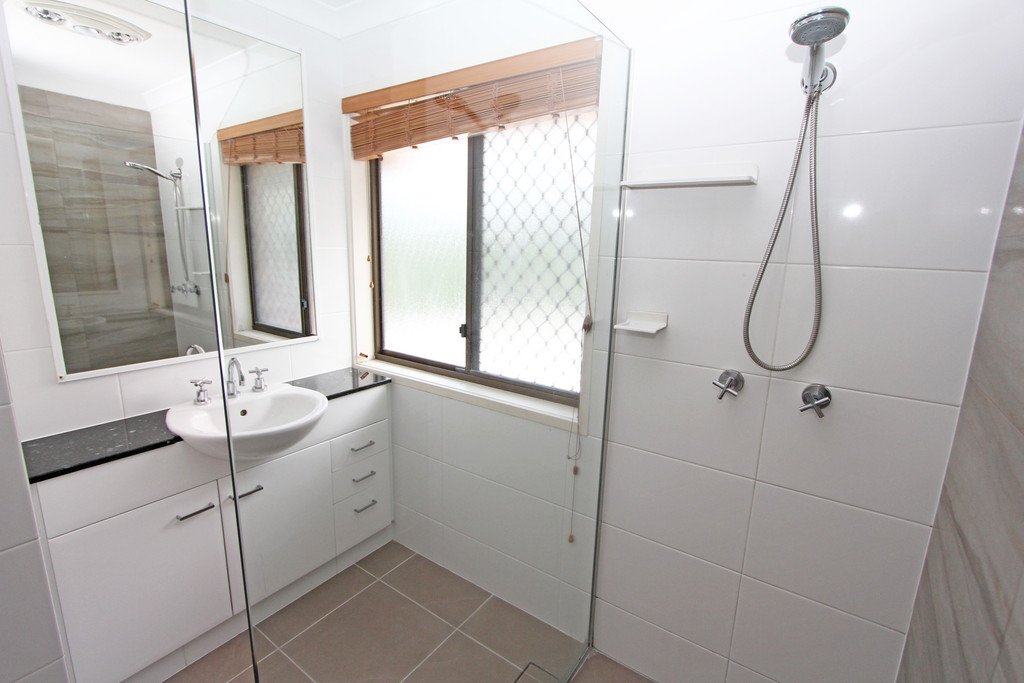 1/35 Corunna Crescent ASHMORE 10