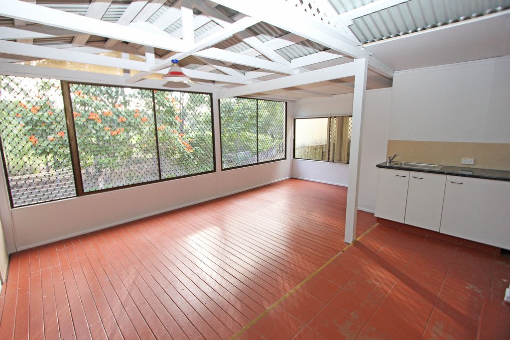 1/35 Corunna Crescent ASHMORE 15