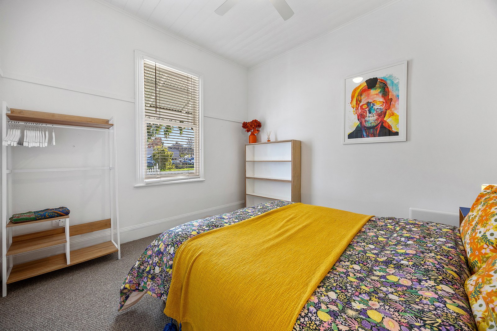 Gallery: 135 Creek St S