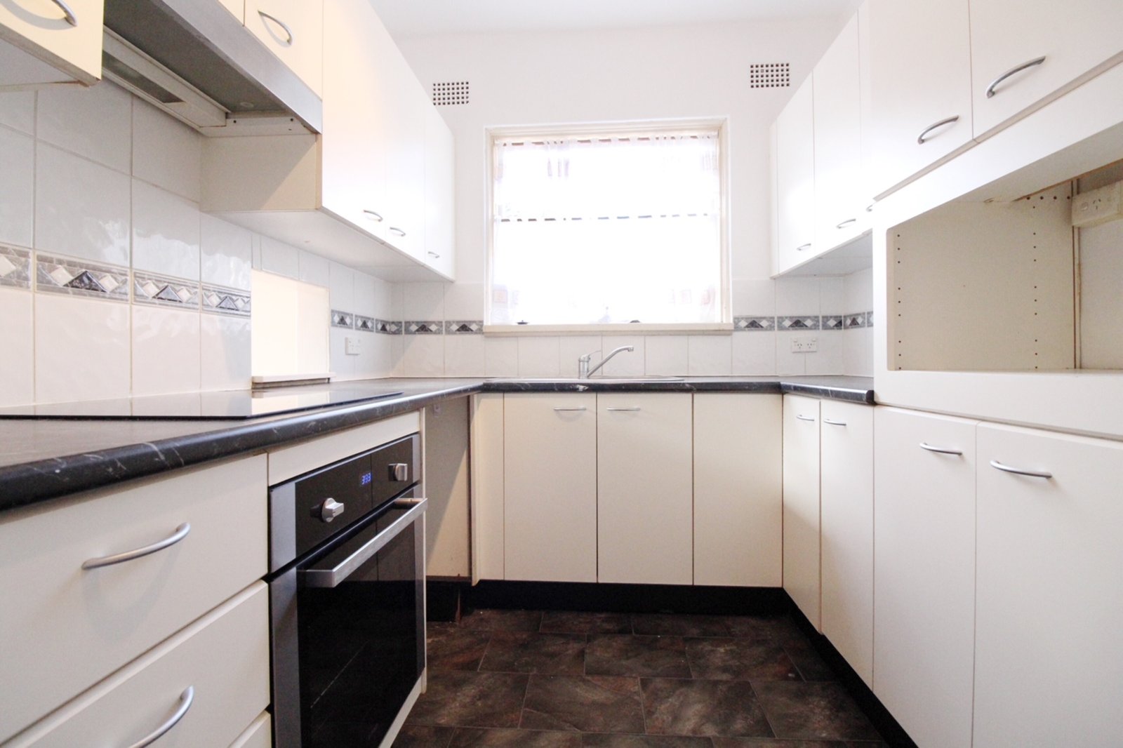 1/35 Galvin Street MAROUBRA 3
