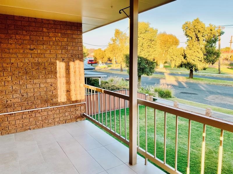 1/35 Gipps Street TAMWORTH 9