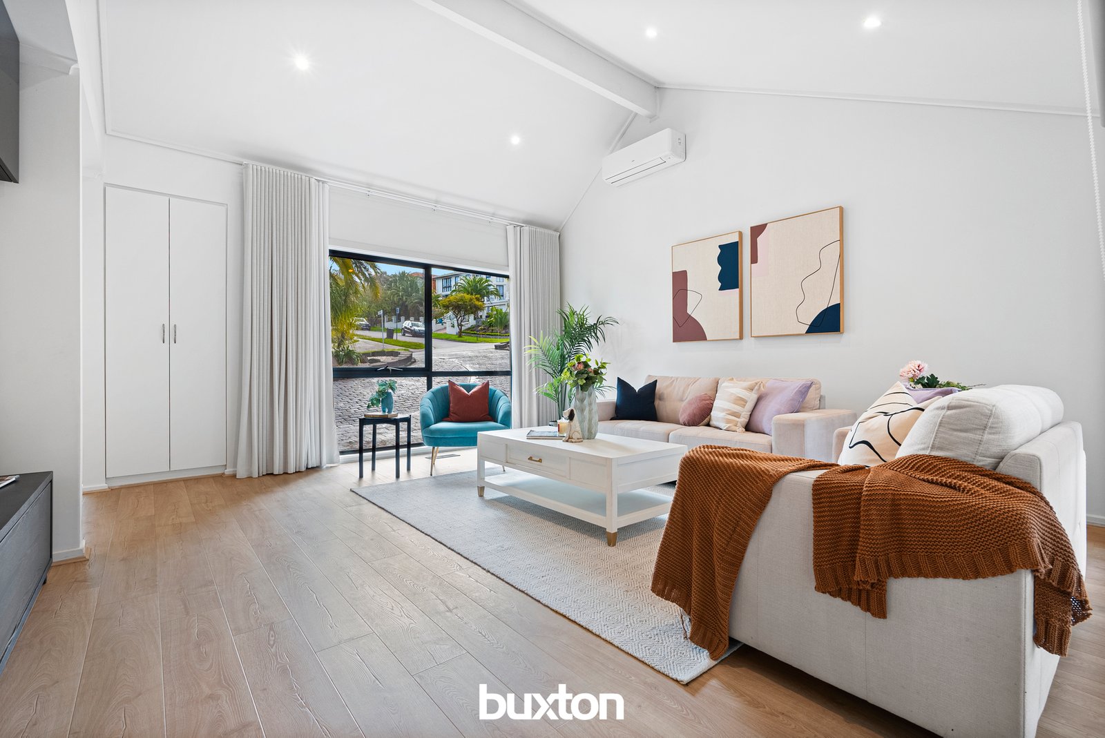 Gallery: 135 Grandview Road