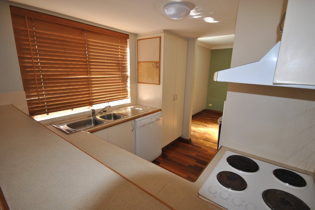 1/35 Huth Street LABRADOR 3