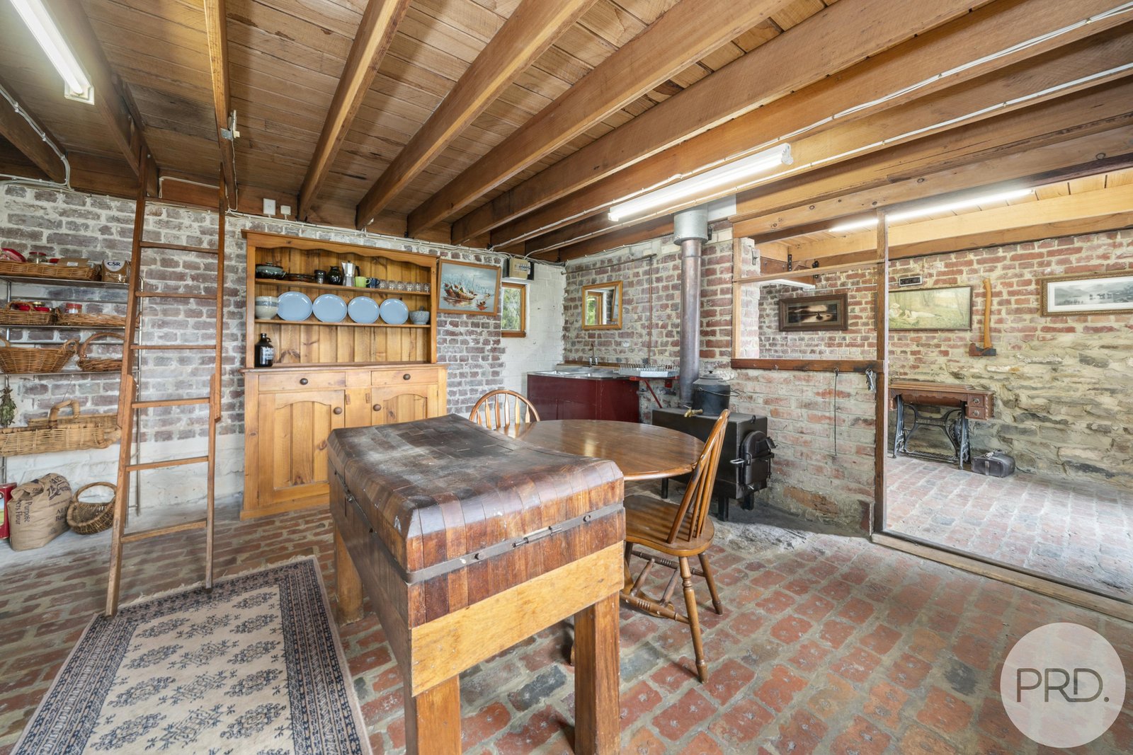 135 Jefferys Track LACHLAN 7