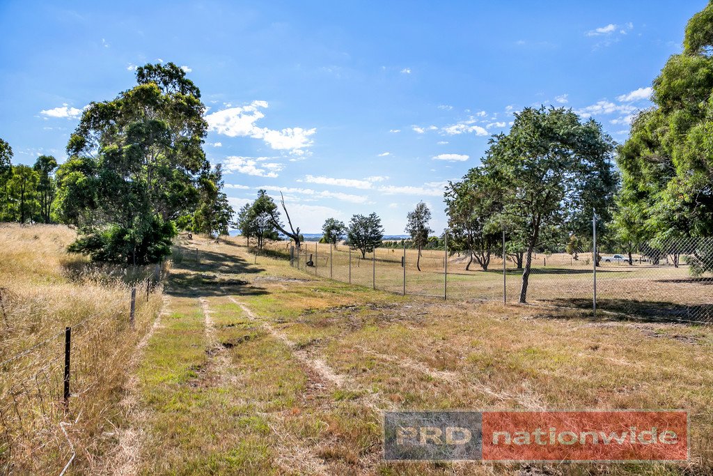 135 Kirks Road SMYTHES CREEK 4