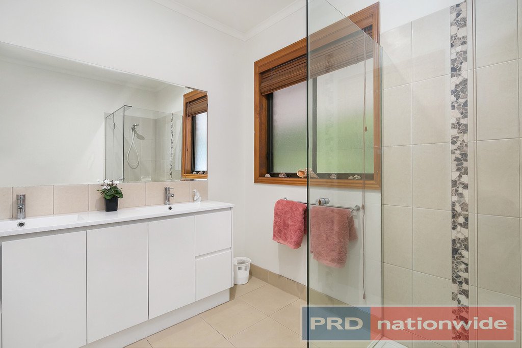 135 Lyons Road NAVIGATORS 12