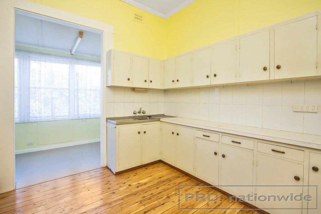 135 New England Hwy  RUTHERFORD 4