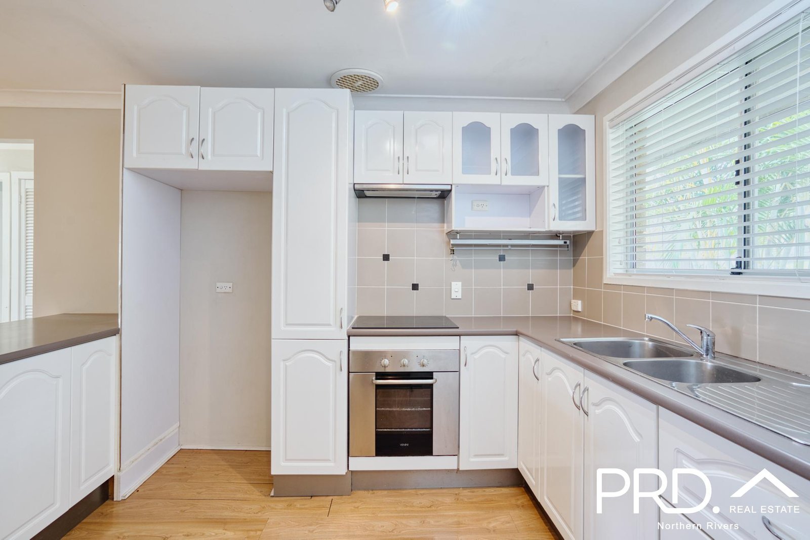 1/35 Norwood Avenue GOONELLABAH 4