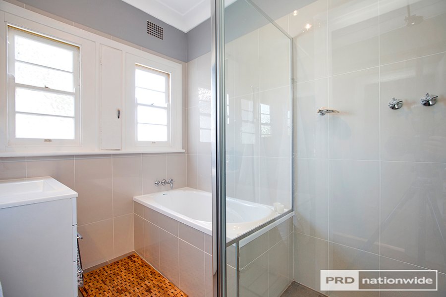 135 Piper Street TAMWORTH 8