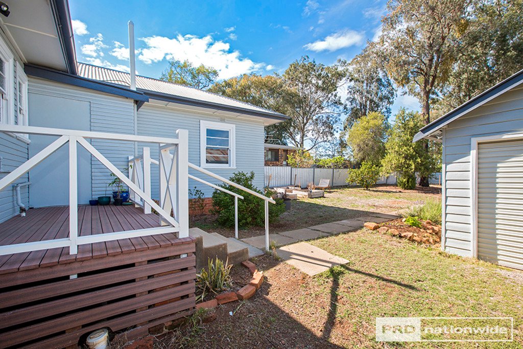 135 Piper Street TAMWORTH 9