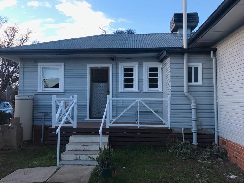 135 Piper Street TAMWORTH 7