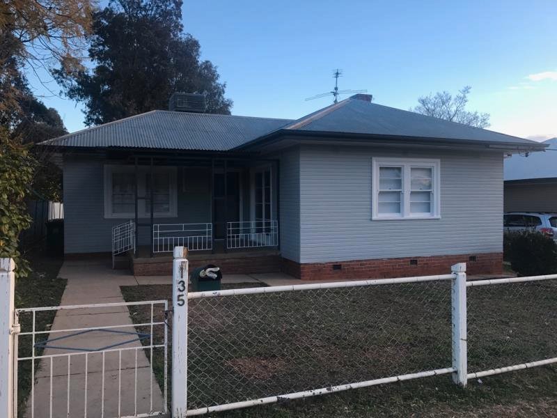 135 Piper Street TAMWORTH 9