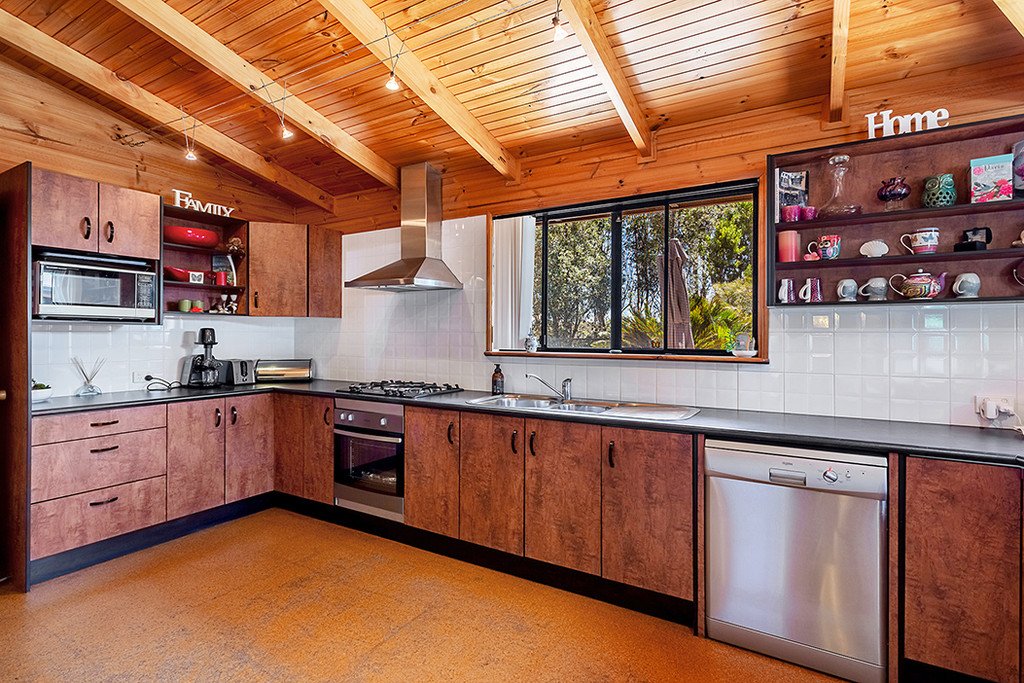 135 Salamander Way SALAMANDER BAY 6