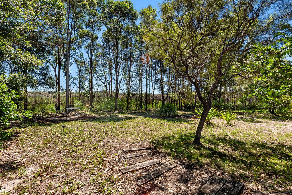 135 Salamander Way SALAMANDER BAY 23
